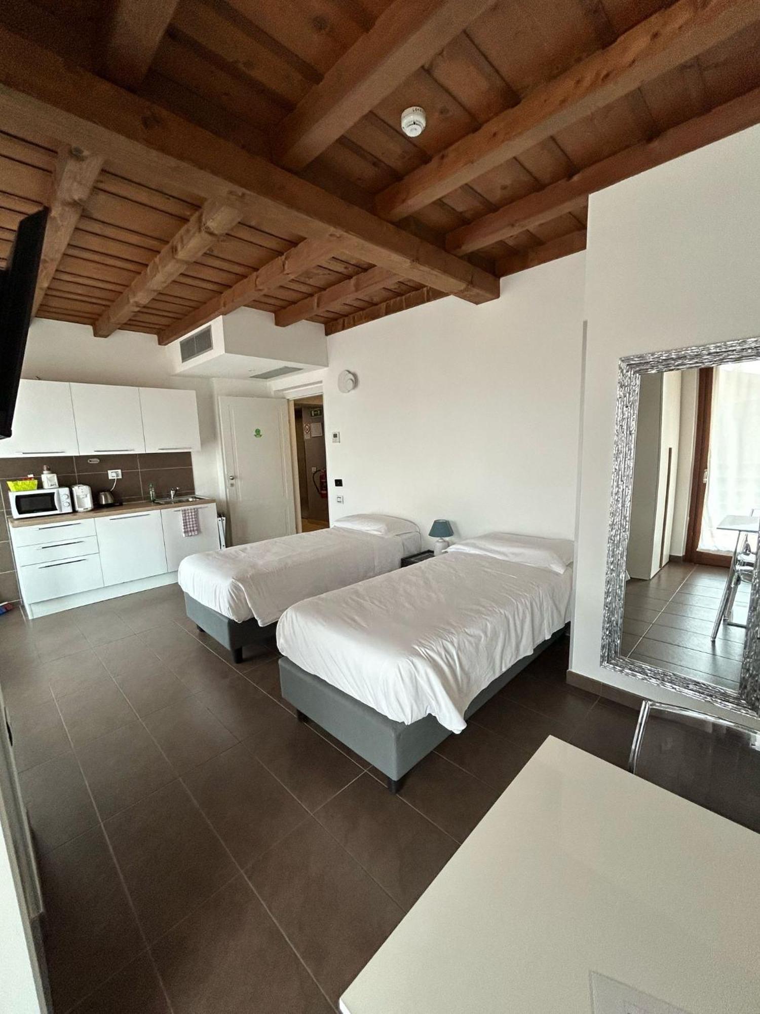 Bes Residence Bergamo Polaresco Exterior photo